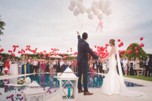 Read more about the article Ashley and Eddie chic resort wedding